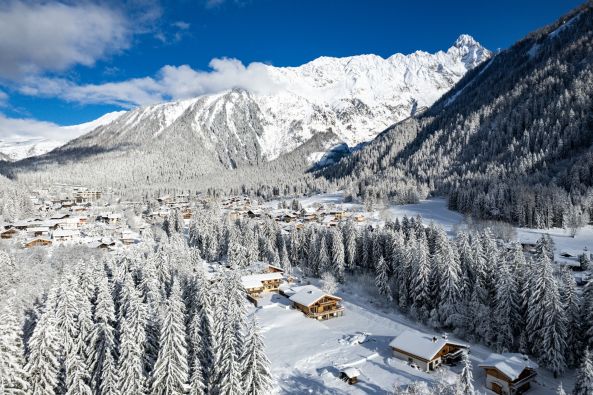 luxury chalet 10 Rooms for sale on ARGENTIERE (74400)