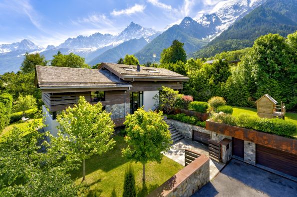 luxury house 10 Rooms for sale on LES HOUCHES (74310)