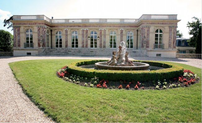 château 30 Pièces en vente sur LE VESINET (78110)