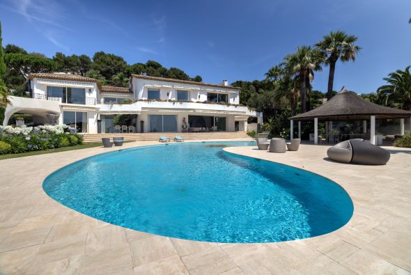 luxury villa 10 Rooms for sale on CANNES (06400)