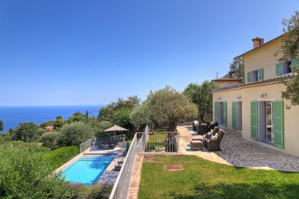 luxury villa 8 Rooms for sale on LA TURBIE (06320)